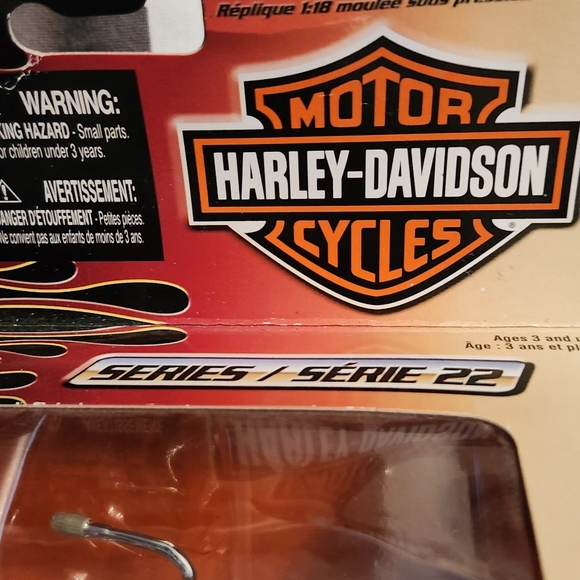New In Box Harley‎ Davidson Diecast Motorcycle 2006 Series 22 Lot Of 2. - Picture 5 of 9
